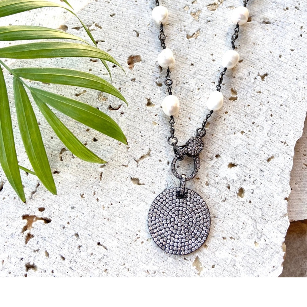 Freshwater Pearl accent necklace